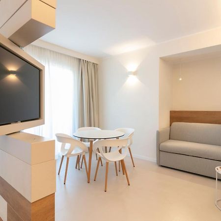 Hotel Mistral แตร์โมลิ ภายนอก รูปภาพ