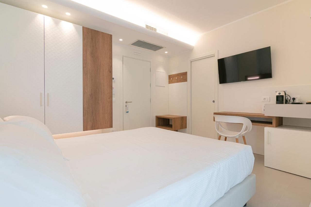 Hotel Mistral แตร์โมลิ ภายนอก รูปภาพ