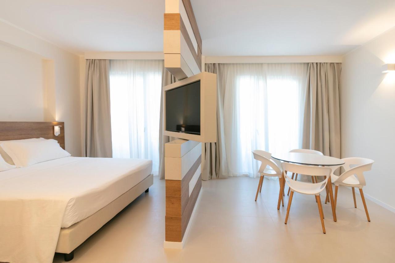 Hotel Mistral แตร์โมลิ ภายนอก รูปภาพ