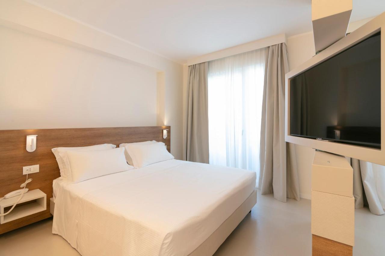 Hotel Mistral แตร์โมลิ ภายนอก รูปภาพ