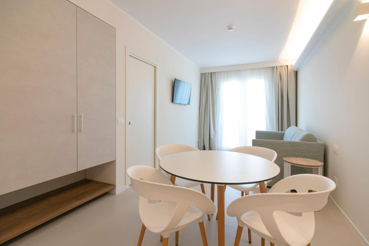 Hotel Mistral แตร์โมลิ ภายนอก รูปภาพ