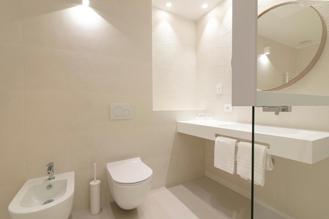 Hotel Mistral แตร์โมลิ ภายนอก รูปภาพ