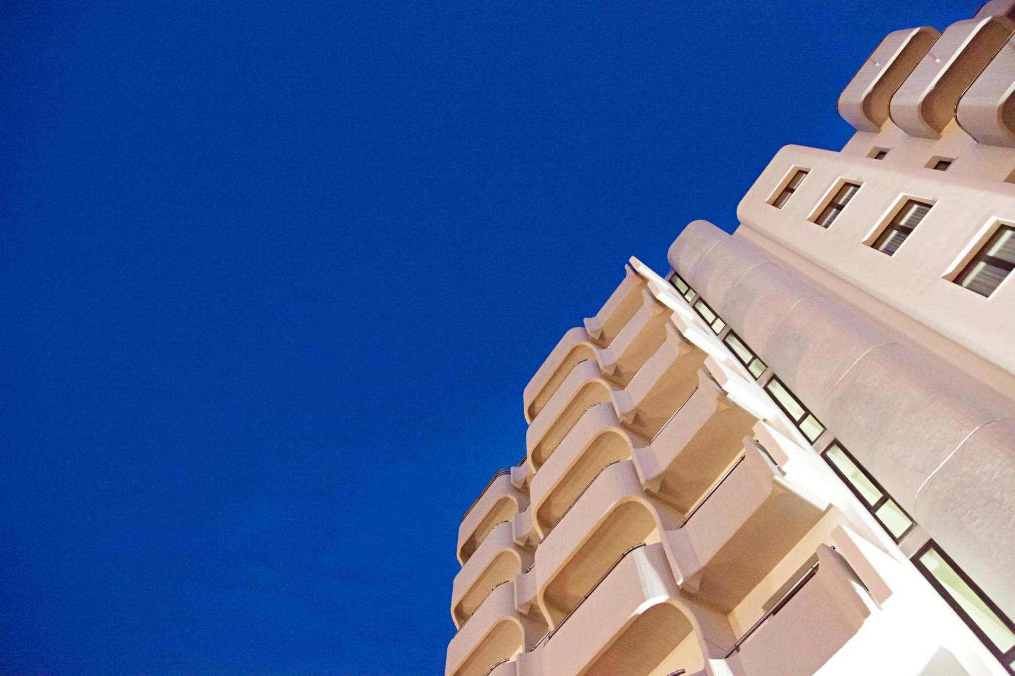 Hotel Mistral แตร์โมลิ ภายนอก รูปภาพ